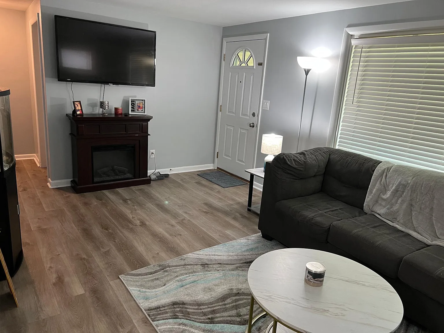 1625 Everett Ave — Photo 3