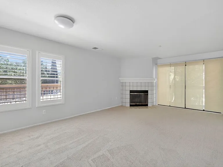 1123 S Villa Way — Photo 7