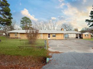 200 S K St, Quinton, OK 74561