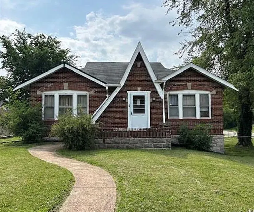 3802 Melba Pl