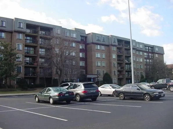 2817 Jermantown Rd, Oakton, VA 22124