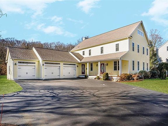 4th image of 82 Hillside Rd