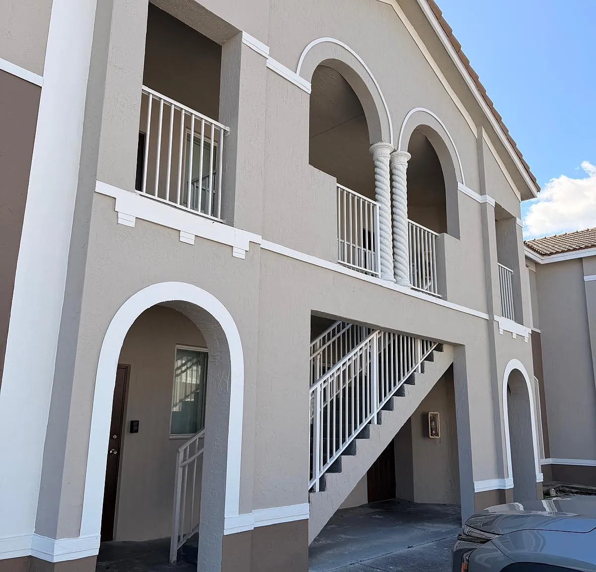 2 bed, 930 sqft, $1,750 — Photo 3