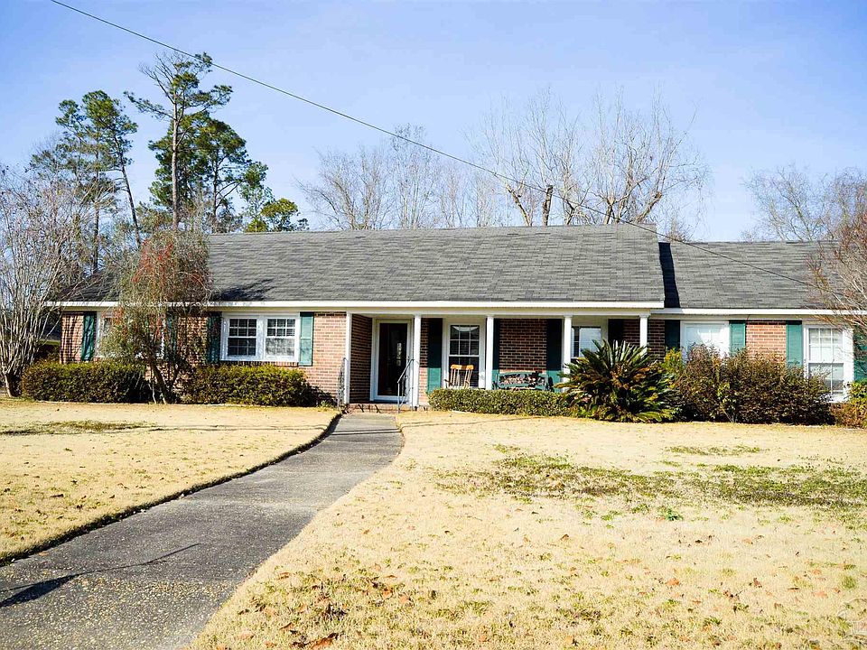 307 E Laurel St Atmore Al 36502 Mls 583899 Zillow