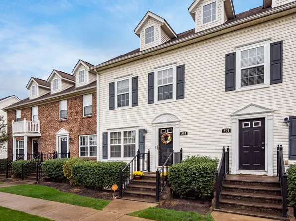 593 Lazelle Rd, Columbus, OH 43081