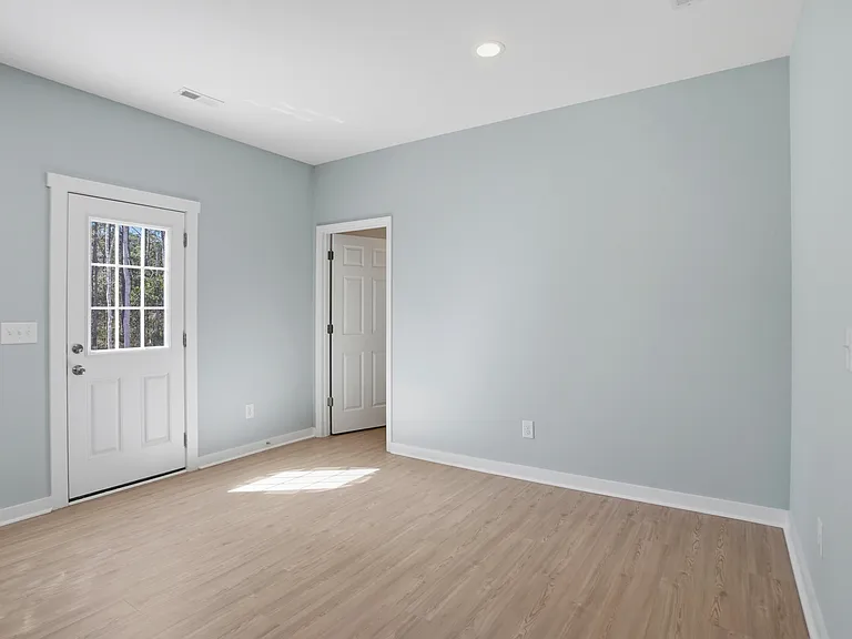 1040 Beaufort Rd — Photo 10