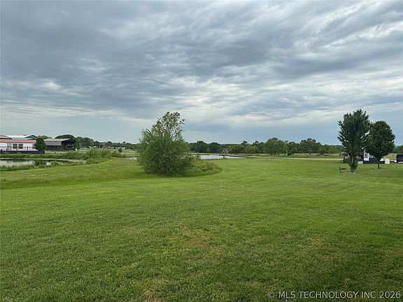 4th image of 31530 S 4510th Rd #8
