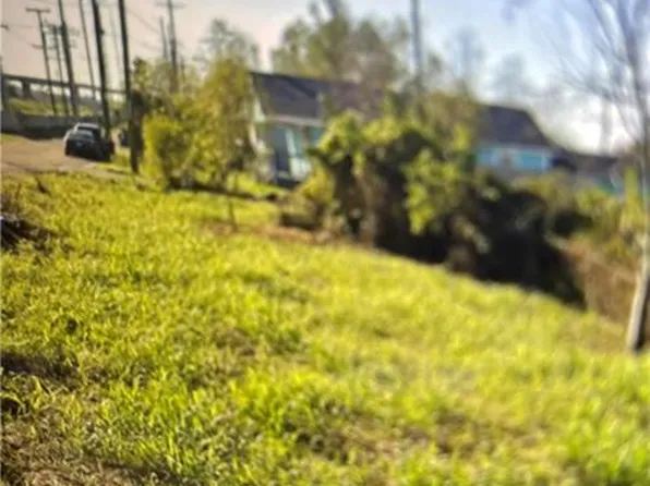 Bay St, New Orleans, LA 70122