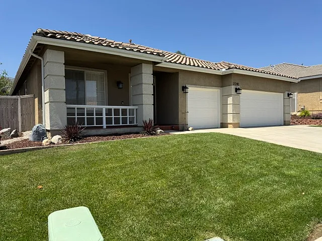 27240 Arrow Point Trl — Photo 2