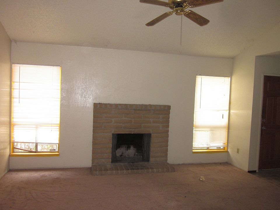 1st image of 1582 Silver Creek Cir