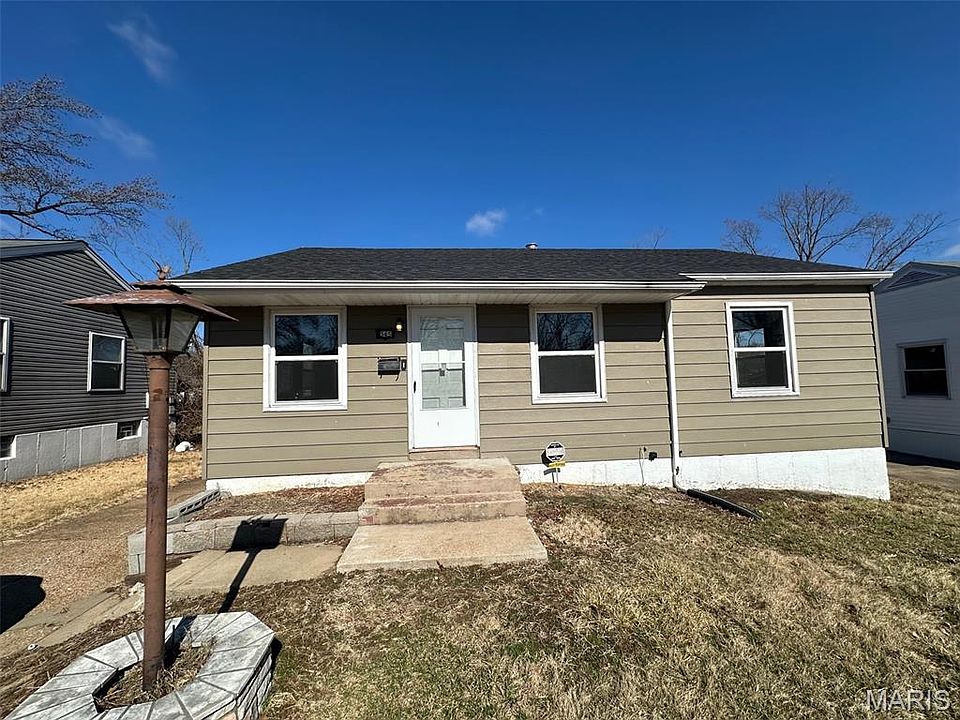 1st image of 345 Lancashire Rd