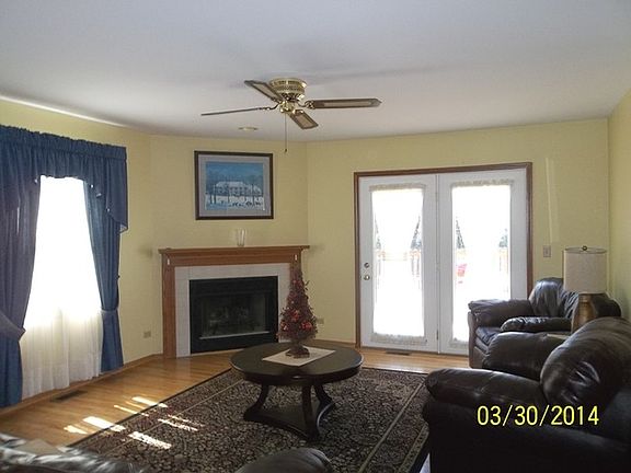 3rd image of 411 Farm Trl