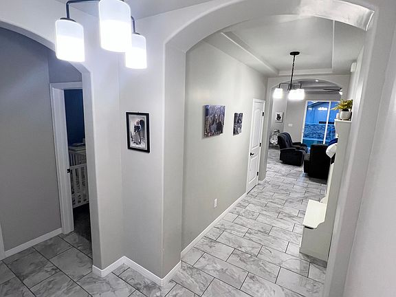 2nd image of 2961 Saint Charles Ave