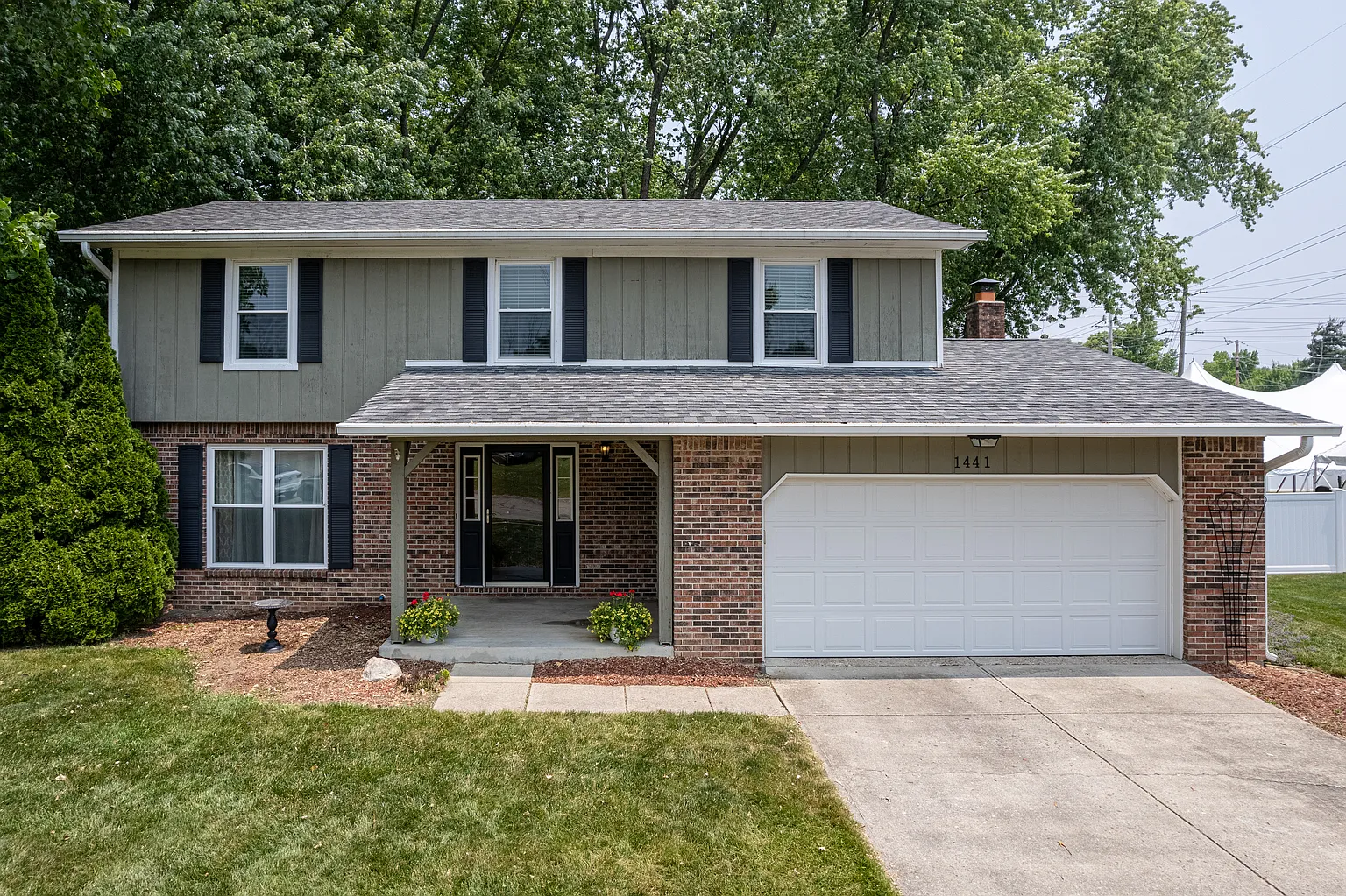 1441 Misty Ln photo 1