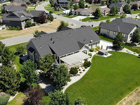 3rd image of 5932 Autumnwood Dr