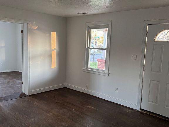 2nd image of 3112 Chesham St