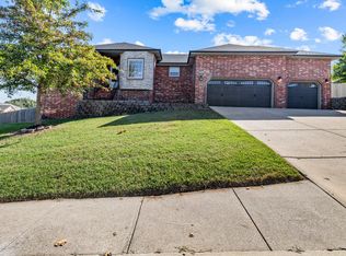 810 S 12th Ave, Ozark, MO 65721