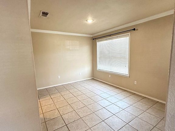 3rd image of 410 W Pine Ave #B
