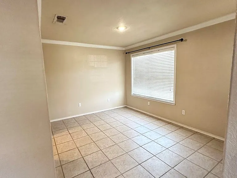 410 W Pine Ave #B — Photo 3