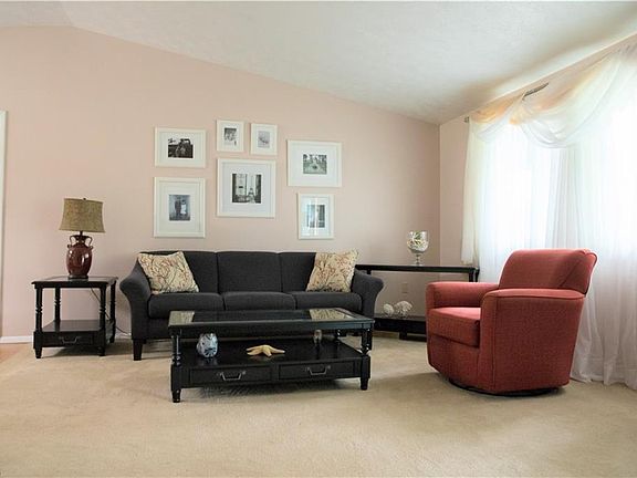 5th image of 2723 Elizabeth Dr