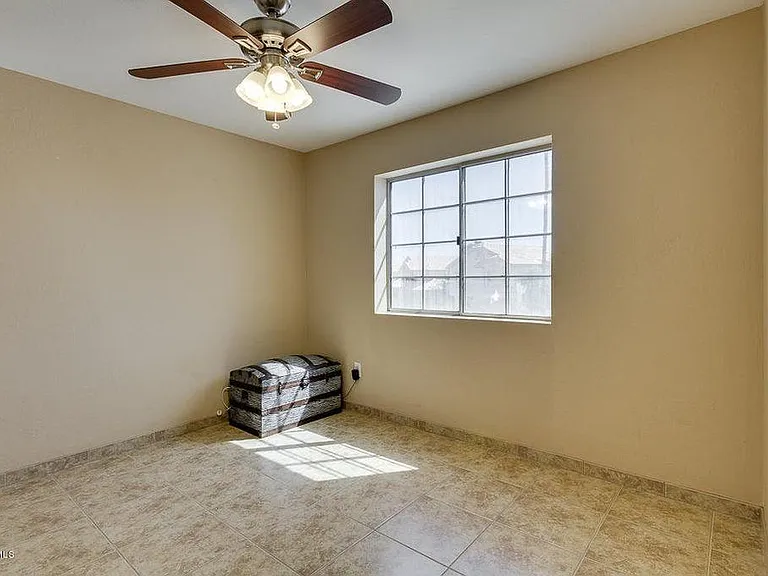 1380 W Whitten St — Photo 15