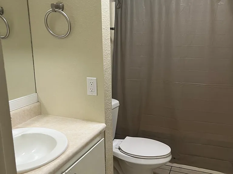 345 E Glenn St #3 — Photo 19