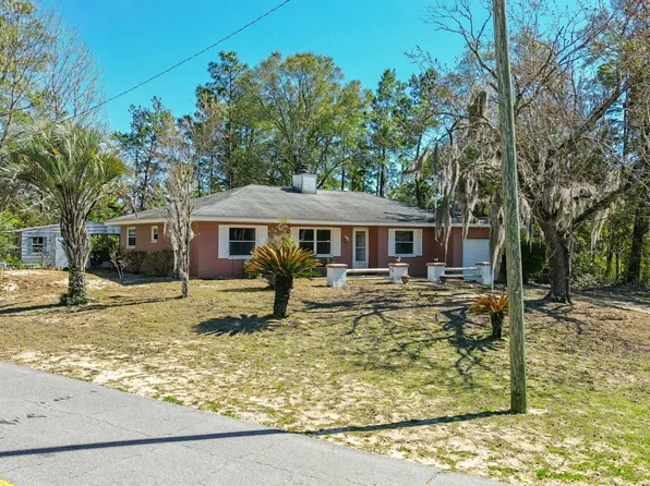 4335 Country Club Blvd, Chipley, FL 32428