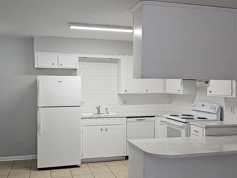 1st image of 709 Melody Ln #A6