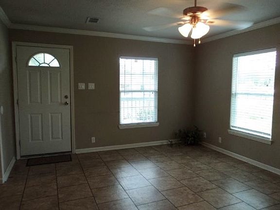 5th image of 409 Avenue F