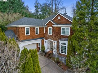 17625 Woodhurst Pl, Lake Oswego, OR 97034