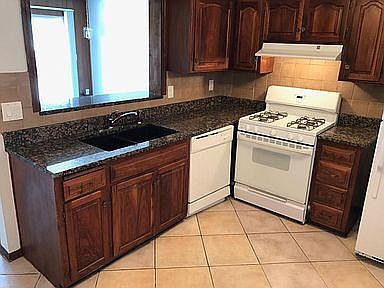 3rd image of 4944 Grand Ave #7
