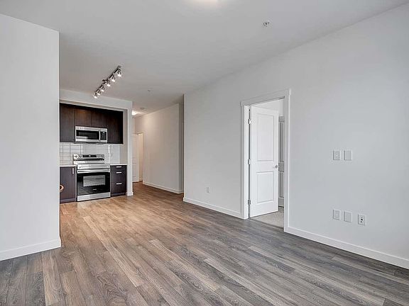 4th image of 13623 81a Ave #418