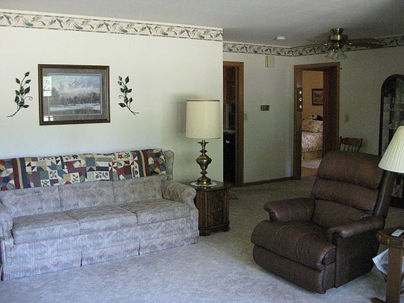 5th image of 1021 Wis River Dr