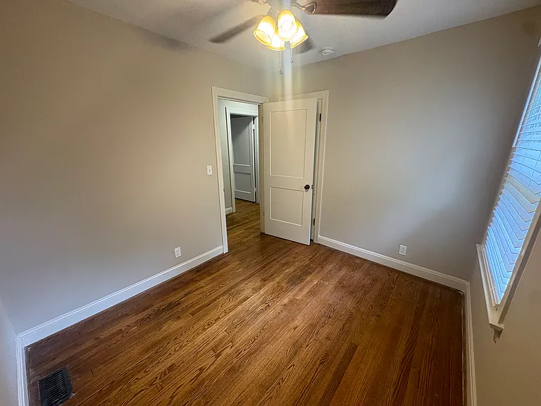 2411 Milton Dr — Photo 7