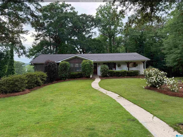 110 Woodland Cir, Trussville, AL 35173