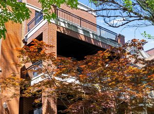 3252 N Seminary Ave #3, Chicago, IL 60657