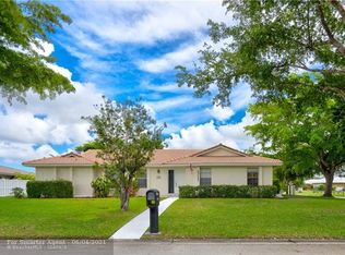 1711 NW 85th Dr, Coral Springs, FL 33071