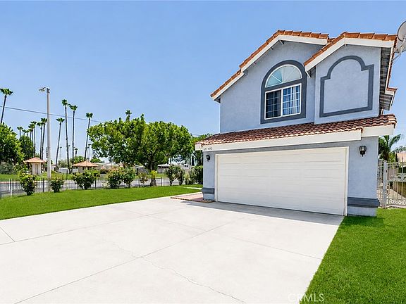 2nd image of 27495 Silverberry Dr