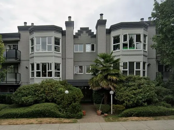 2255 Eton St #206, Vancouver, BC V5L 1C9