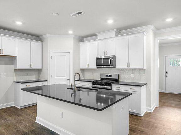 7th image of this home