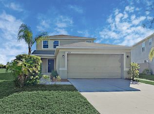 7714 Maroon Peak Dr, Ruskin, FL 33573