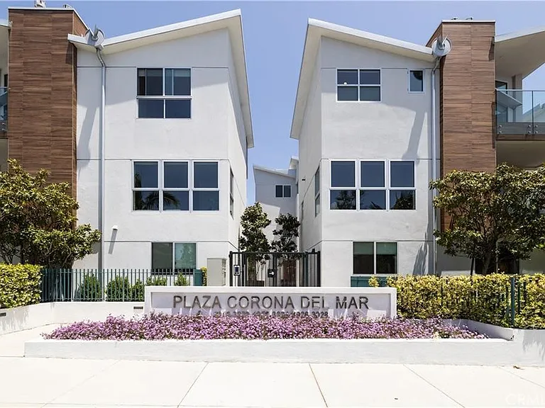 3920 Coast Hwy E — Photo 1