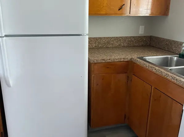 2104 N Baker St, McMinnville, OR 97128