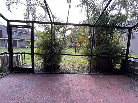 5th image of 1419 Sussex Dr #497