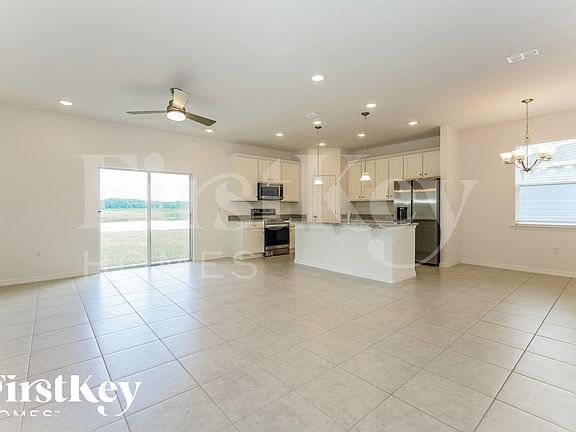 4th image of 1606 Isleta Loop