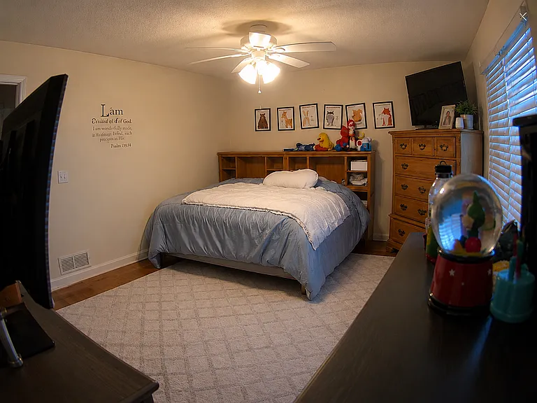 1730 Wynfield Ln — Photo 9