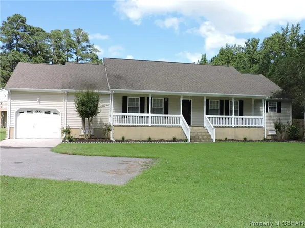 9089 Guinea Rd, Hayes, VA 23072
