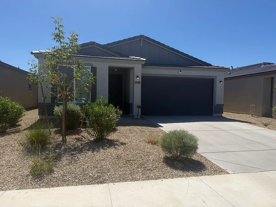 18087 W Sand Hills Dr