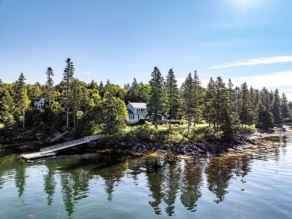 1st image of 250 Davis Point Road