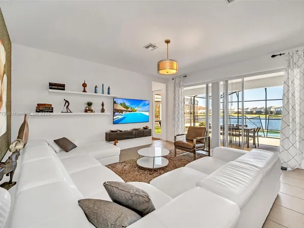 447 Marcello Blvd, Kissimmee, FL 34746